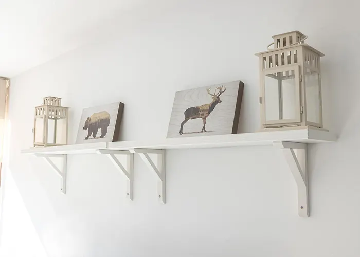 Holidays. Rosebud. 3 & Parking. 8 Personas