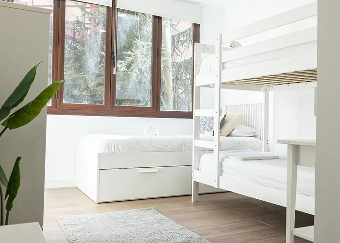 Διαμέρισμα Holidays. Rosebud. 3 & Parking. 8 Personas