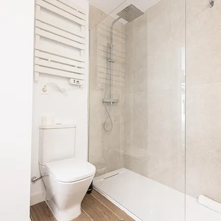 Holidays. Rosebud. 3 & Parking. 8 Personas * Σιέρρα Νεβάδα