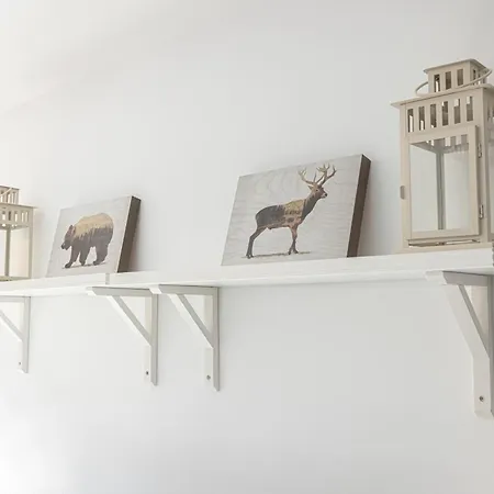 Holidays. Rosebud. 3 & Parking. 8 Personas