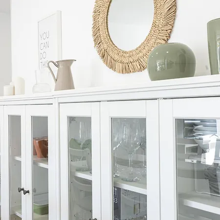 Holidays. Rosebud. 3 & Parking. 8 Personas