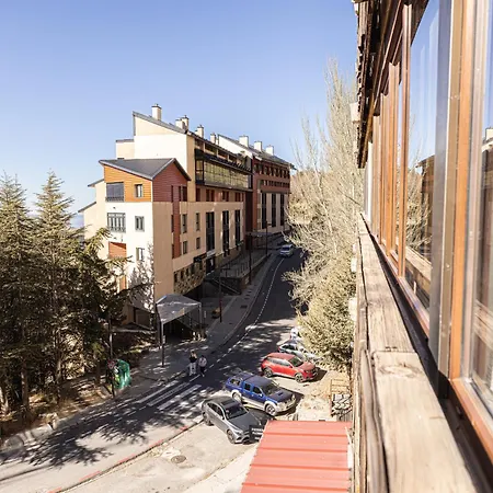 Διαμέρισμα Holidays. Rosebud. 3 & Parking. 8 Personas *