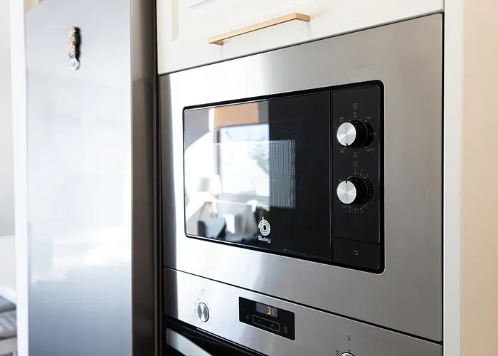 Holidays. Rosebud. 3 & Parking. 8 Personas *