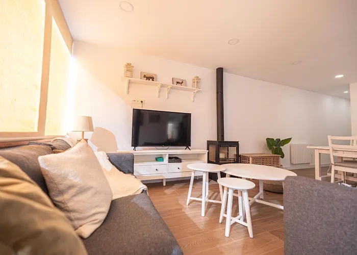 Holidays. Rosebud. 3 & Parking. 8 Personas 아파트 시에라네바다