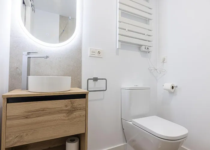 Holidays. Rosebud. 3 & Parking. 8 Personas